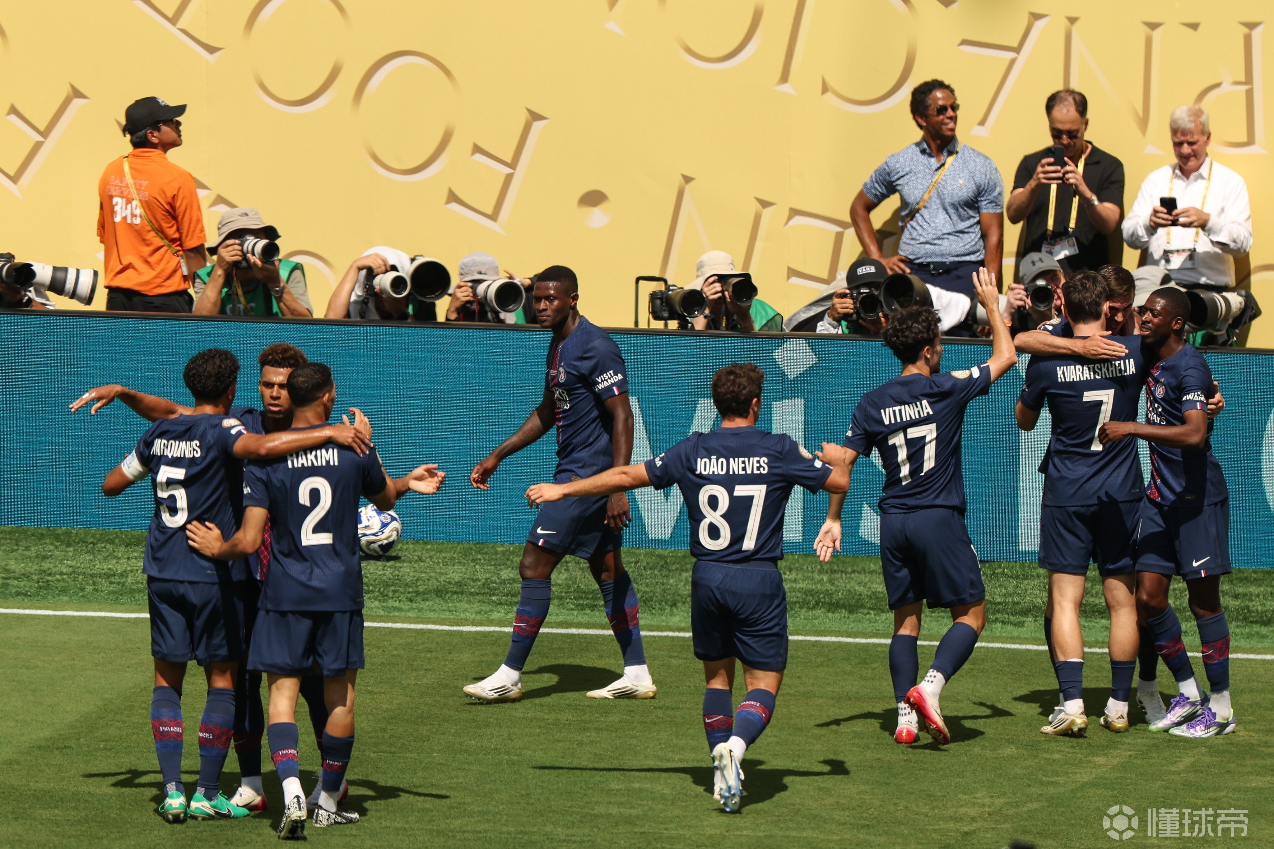 国际比赛日突围战来临，巴黎圣日耳曼围绕西甲再遭质疑，更衣室稳定，纪律约束更严格的简单介绍