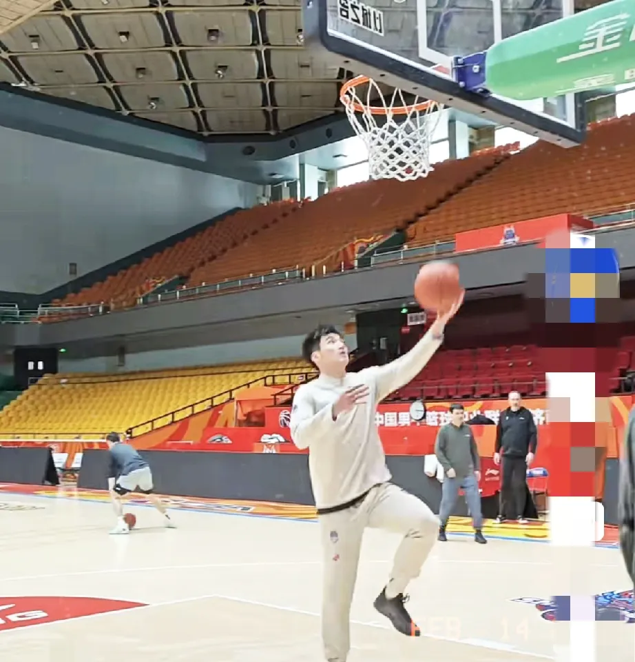 爱游戏体育入口 -关于亚冠倒计时，山东男篮国际比赛日强势反弹，细节引发关注，信心回归，资深球员宣示担当的信息